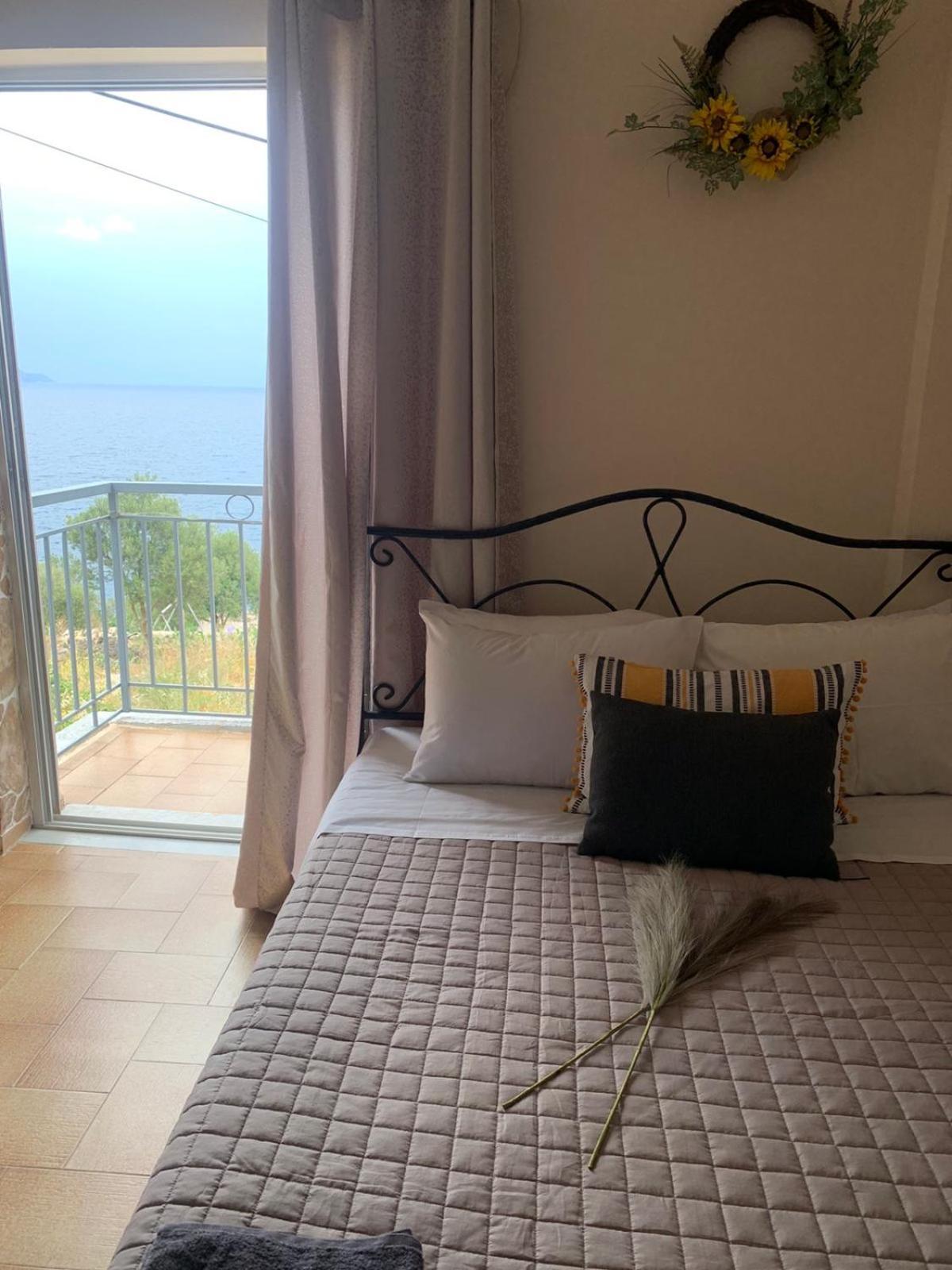 Kokkala Guestrooms Pokoj fotografie